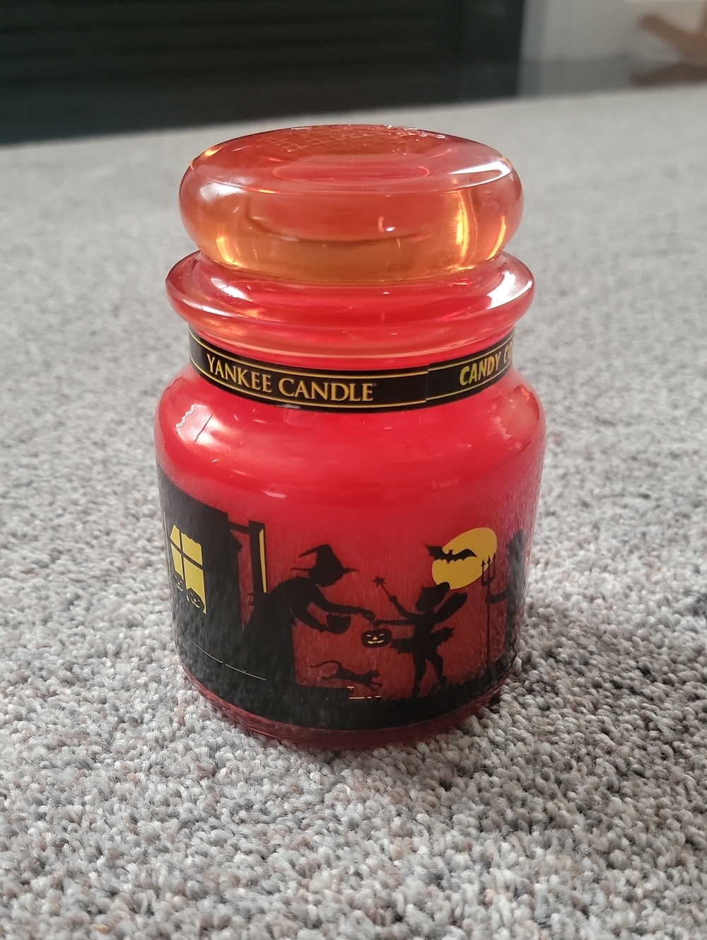 Yankee Candle CANDY CORN Candle 14.5oz. Kids in Costumes Black Band RARE HTF NEW